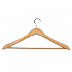 Umeraș din lemn pentru haine, cu bară pentru pantaloni și cârlig metalic